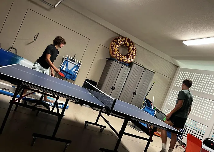 Luxurious Modern Townhouse Right Across Beach!! Table Tennis