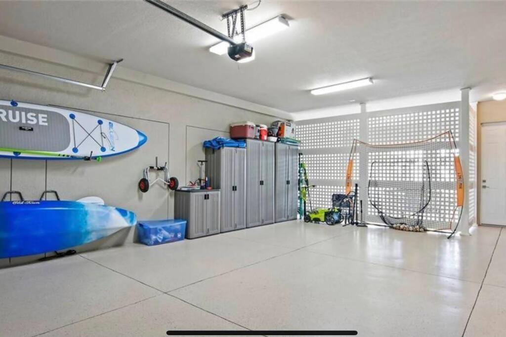 Luxurious Modern Townhouse Right Across Beach!! Table Tennis Hébergement de vacances