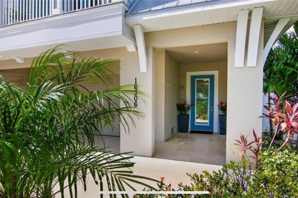 Luxurious Modern Townhouse Right Across Beach!! Table Tennis * St. Pete Beach